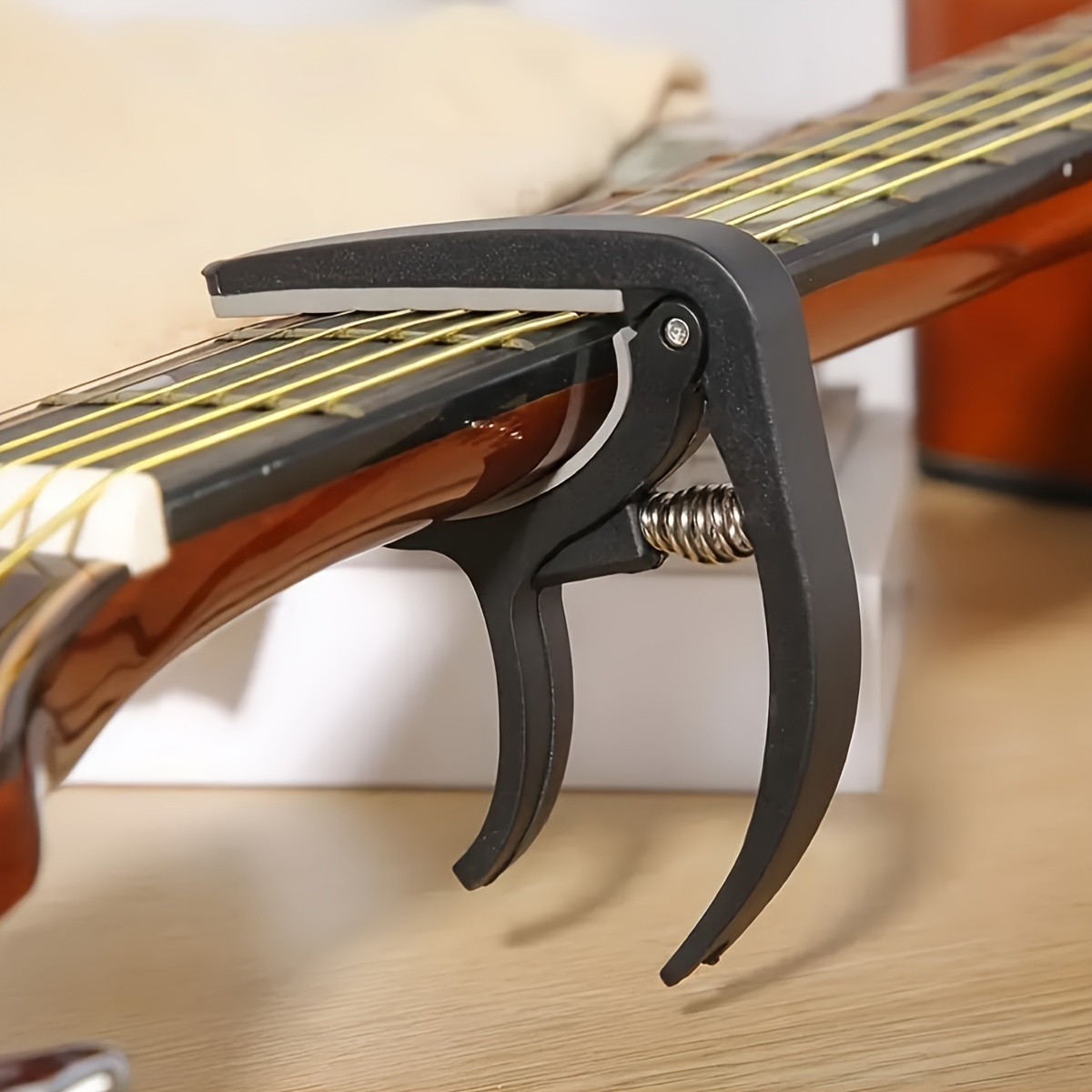 Guitar Capo Clip - 耐久性のある木製ギターカポチューニングクリップフォークギターUKカポ - 楽器アクセサリー